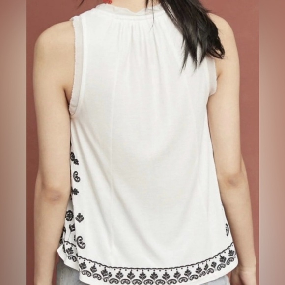 NWT Anthropologie Akemi+Kin Embroidered Sleeveless Top Antique White & Black XS - Picture 2 of 13